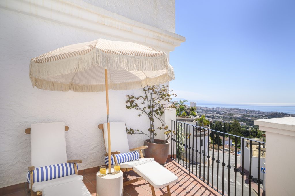 habitación con terraza